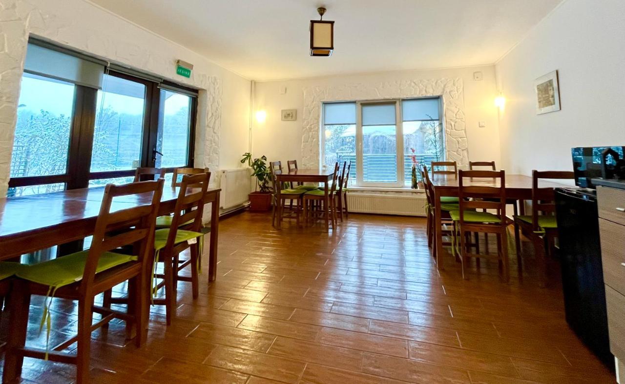 Pensiunea Mirage Tomesti  Екстер'єр фото