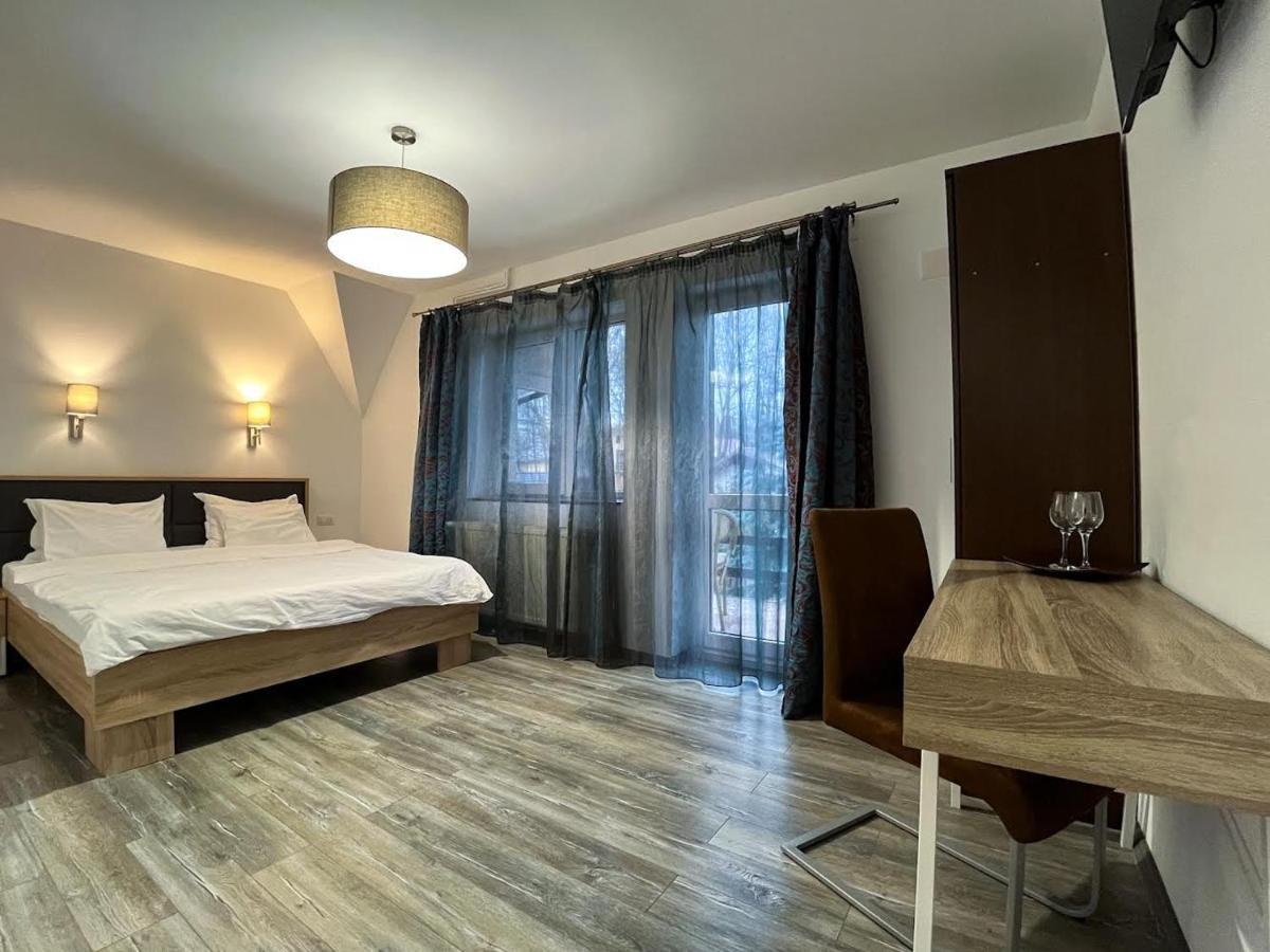 Pensiunea Mirage Tomesti  Екстер'єр фото