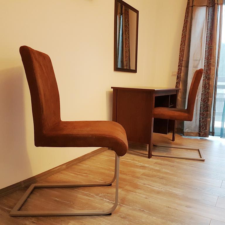Pensiunea Mirage Tomesti  Екстер'єр фото